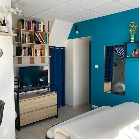 Chez Stella 1 Piece Canape Lit Deux Personnes, Cuisine, Sdb Separee Caylus Екстер'єр фото
